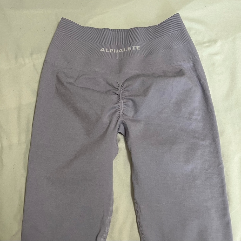 Alphalete Amplify Leggings in Misty Lilac